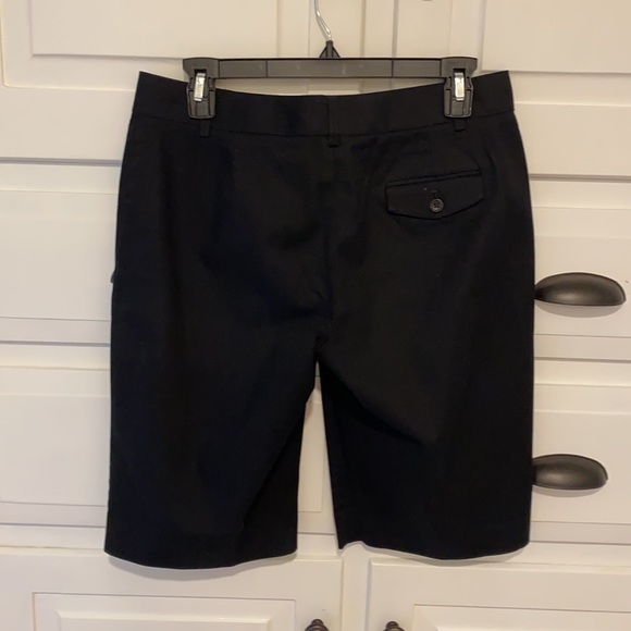 Express Shorts - Picture 2 of 4